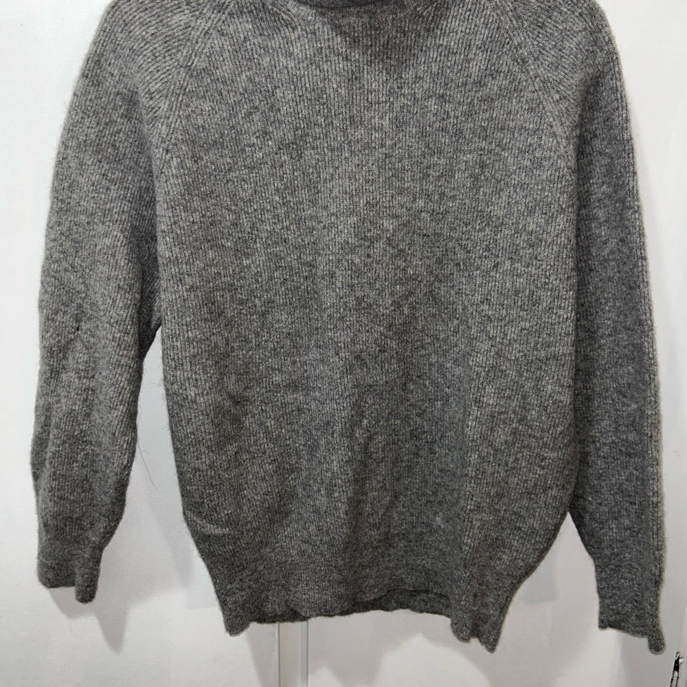 The Limited Gray Turtleneck Sweater lambswool and Angora